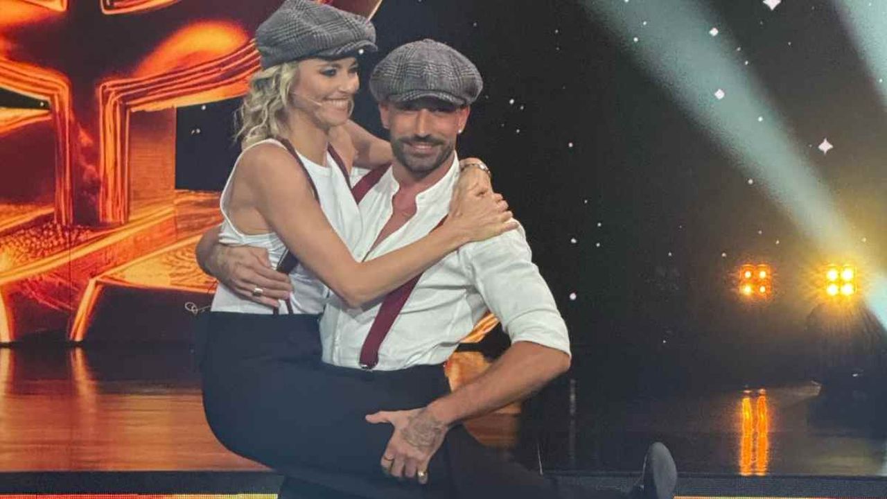 Ballando con Le Stelle, da Kuzmina a Fialdini passando per Carlo Aloia: gli imprevisti rubano la scena al programma, come cambia la narrazione televisiva