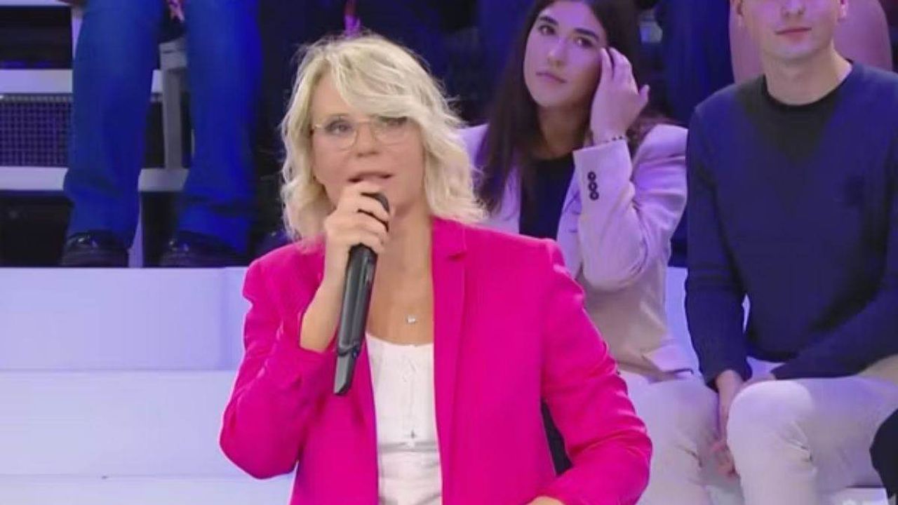 Amici, c’è la data ufficiale: quando inizia il serale. I rumors sui giudici e gli abbinamenti dei Prof