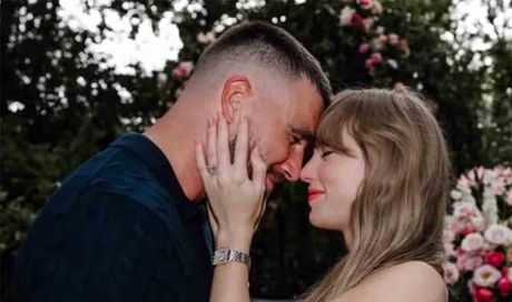 Taylor Swift c’è (ma nessuno la vede): l’ingresso “dietro il muro” a Arrowhead durante Chiefs–Eagles | VIDEO