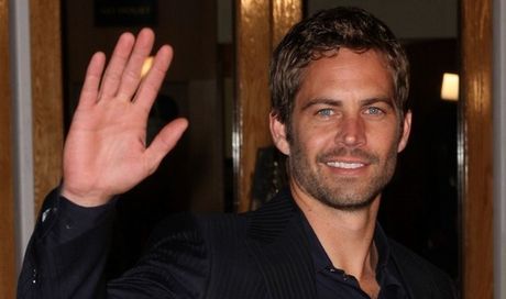 Paul Walker: ai funerali famiglia, amici e fan danno l’addio all’attore di Fast & Furious