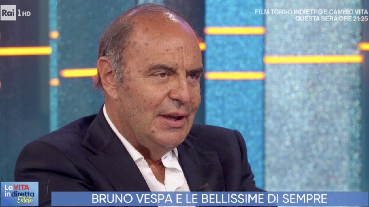 La maratona estiva di Bruno Vespa: otto ospitate in dieci giorni per la promozione del suo libro
