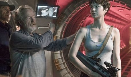 Alien: Covenant – foto e nuove locandine