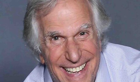 Henry Winkler, da Fonzie a I Simpson: 80 anni tra soddisfazioni, traguardi e nuove sfide televisive