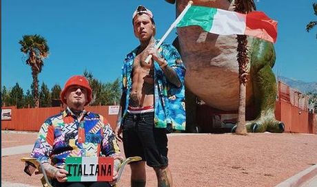 J-ax, Fedez e Italiana, l’ultimo singolo insieme: “Una storia di lavoro, di divertimento e di amicizia, una storia “Italiana””