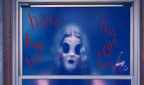 The Strangers – Prey At Night: nuova clip in italiano e locandine del thriller-horror “The Strangers 2”