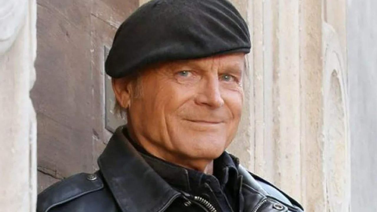 La nuova vita di Terence Hill: cosa fa oggi dopo l’addio a Don Matteo e A un passo dal cielo