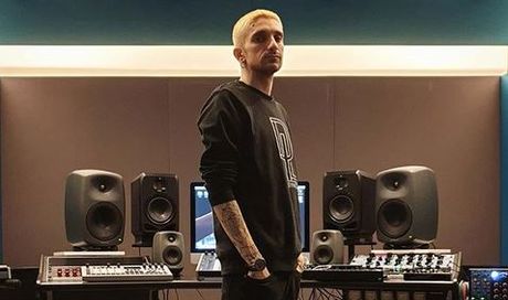 Skioffi sta lavorando al nuovo album: la foto su Instagram