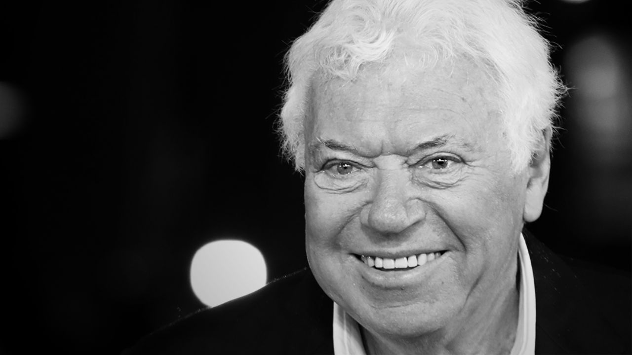 Addio a Nicola Pietrangeli, il primo mito italiano del tennis raccontato in Nicola vs Pietrangeli su RAI Play