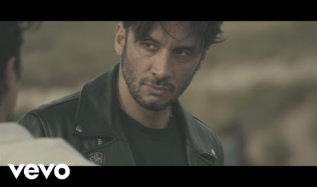 Maroon 5 – Girls Like You ft. Cardi B