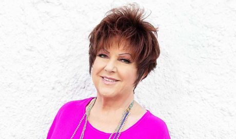 Orietta Berti, intervista a TvBlog: “Non dovevo fare questo lavoro, l’onestà non è facile trovarla. Fedez? Ha sempre dato molto peso alle emozioni”