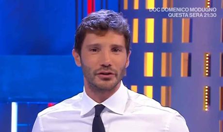 Stefano De Martino, stop Affari Tuoi: da chi sarà sostituito nella pausa estiva