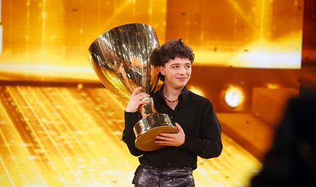 Amici 25, la finale: Lorenzo vince tutto, Alessio re della danza | La serata, i verdetti, le pagelle