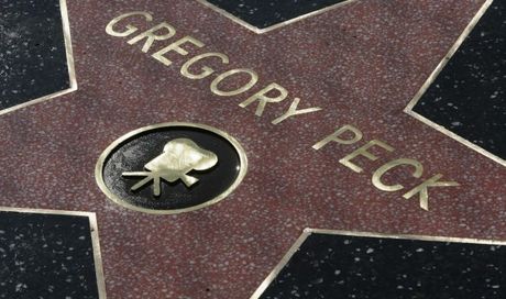 Gregory Peck Forever – un francobollo, 40 foto, film, trailer e curiosità