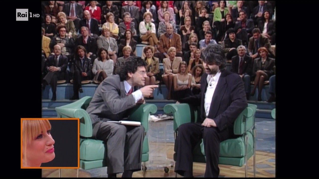 Ora o mai più, spunta Frizzi ed è standing ovation