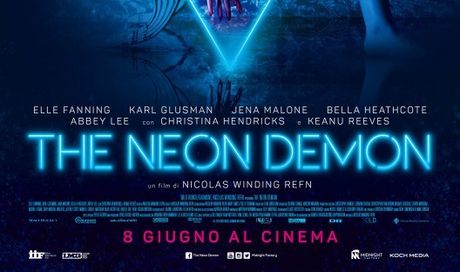 The Neon Demon: Locandina italiana e poster internazionali dell’horror di Nicolas Winding Refn
