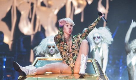 Miley Cyrus, Bangerz Tour Setlist: scaletta concerto (foto e video)