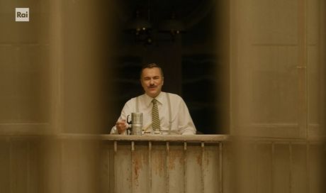 Questi fantasmi! senza mistero e senza spessore