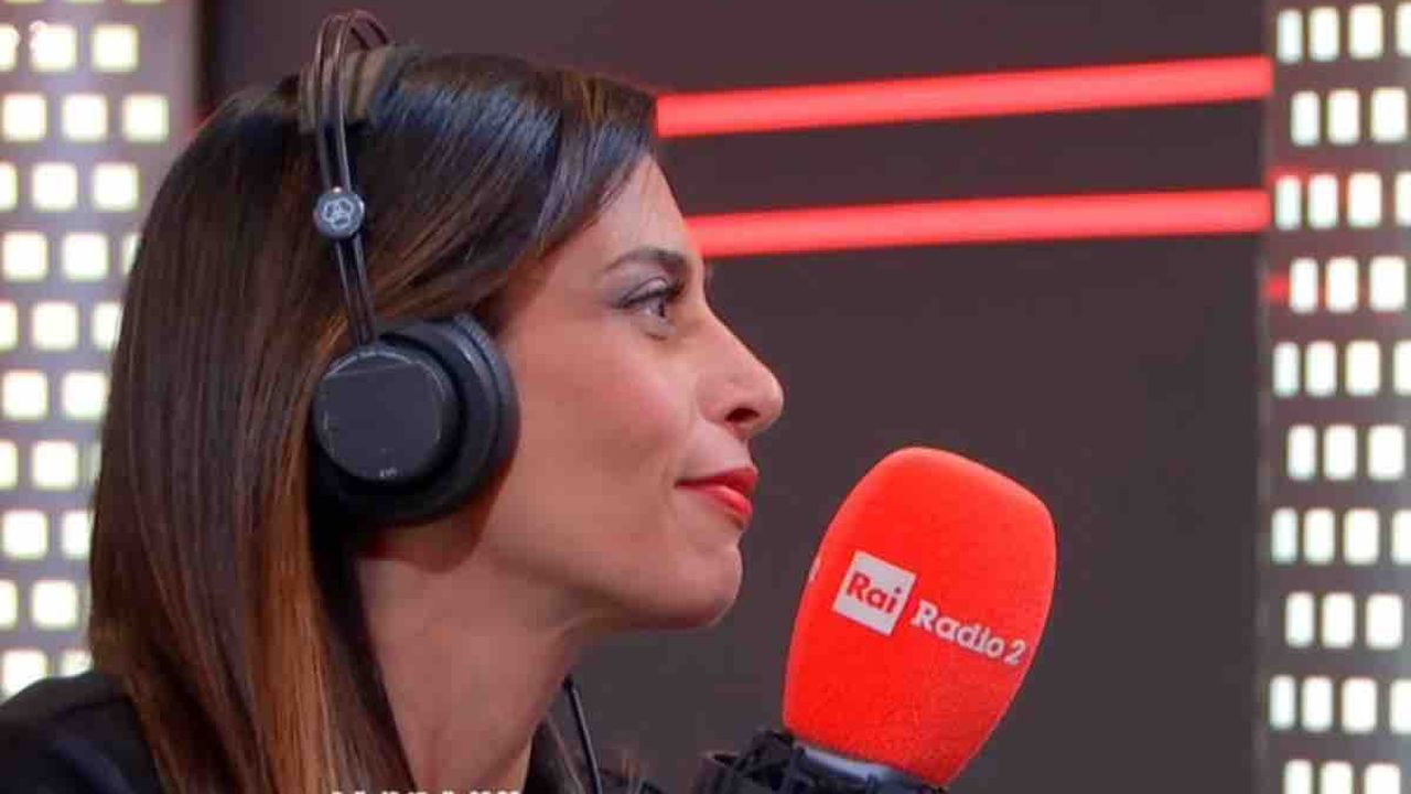 Chiamami Radio2, l’appello in diretta dà forza a tutte le donne: “Denunciate la violenza, sempre!”