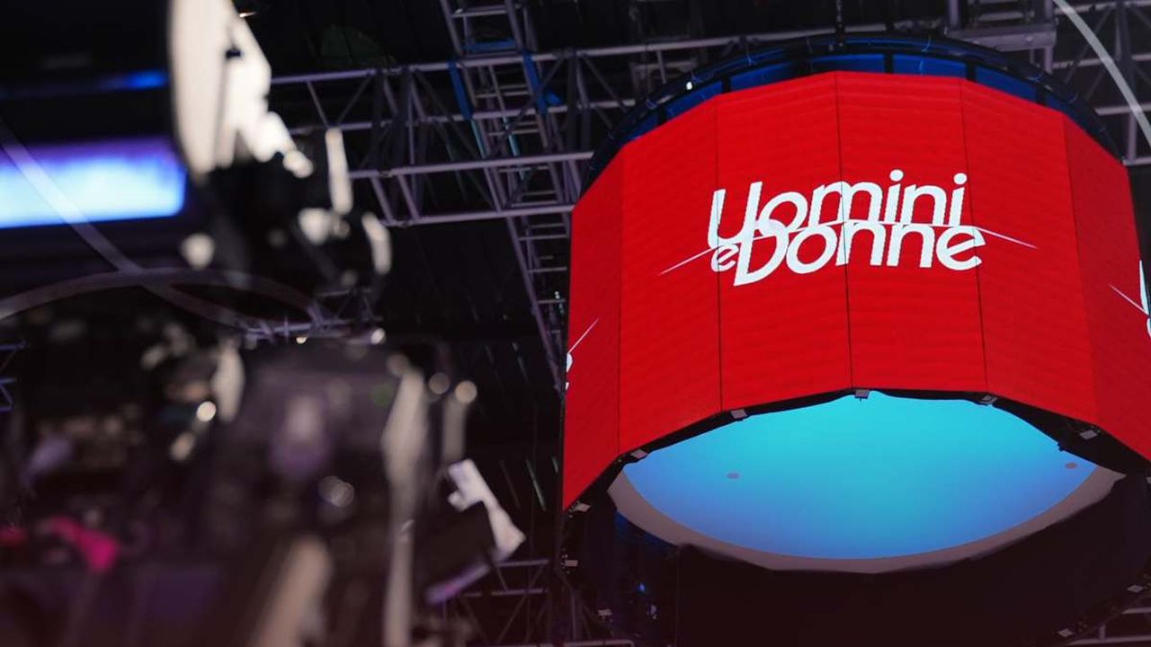“Vorrei tornare”: Uomini e Donne, l’annuncio pubblico dell’ex dama scuote il dating show