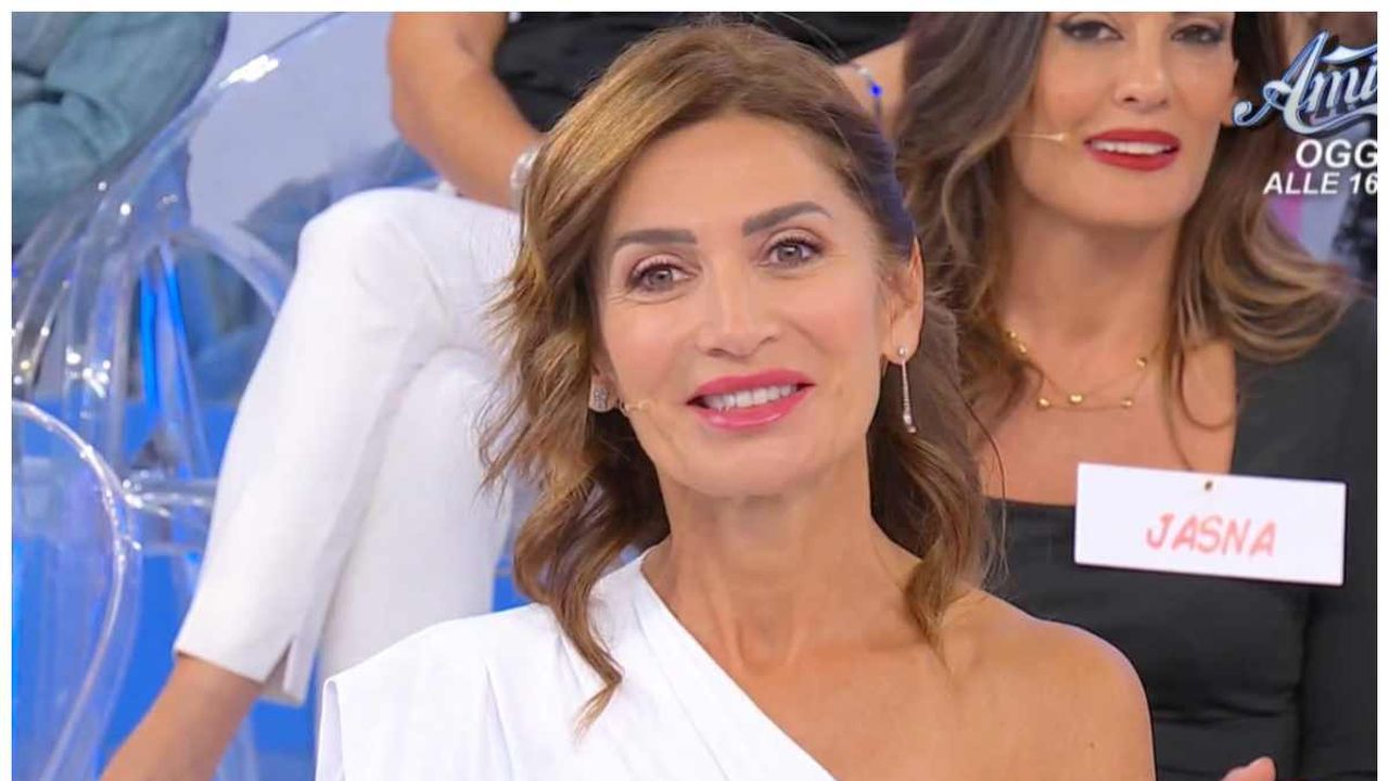 Uomini e Donne, che fine ha fatto Barbara De Santi? I fan preoccupati per la dama del trono over