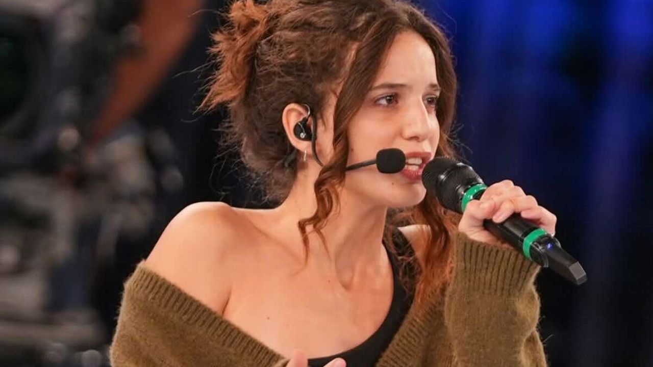 Penelope Maria Massa, età, dove vive, fidanzato, passioni: tutto sulla cantante di Amici 25