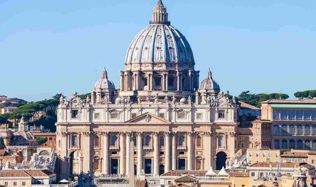 Fumata bianca, il Papa è stato eletto: programmazione tv stravolta