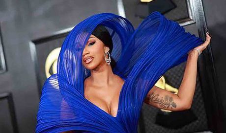 Cardi B annuncia la gravidanza a CBS Mornings: album “Am I the Drama?” il 19 settembre e tour arena nel 2026
