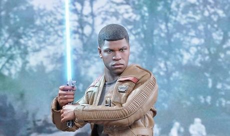 Star Wars 7: nuova action figure Hot Toys del Finn di John Boyega