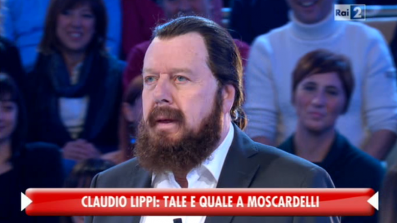 Quelli che il calcio, Claudio Lippi contro uno scherzo di Savino: “Se lo facevi a Linus non lavoravi più. Beldì, ti rimando la Cabello”