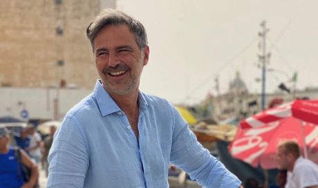 Beppe Convertini, l’intervista a TvBlog: “Azzurro è una sfida, spero che possa piacere. Unomattina in Famiglia? Un successo straordinario”