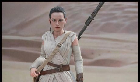 Star Wars 7: set action figures “Rey e BB-8” by Hot Toys