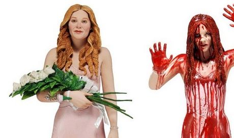 Carrie, l’action figure del remake con Chloe Moretz