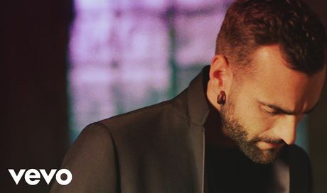 Marco Mengoni – Invencible