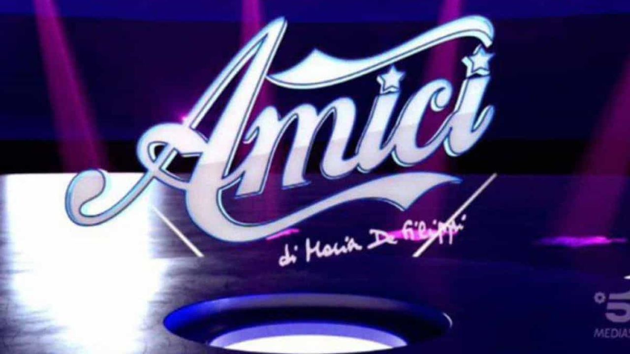 “Ho dovuto smettere…”, la confessione shock dell’allievo di Amici 25: fan sorpresi
