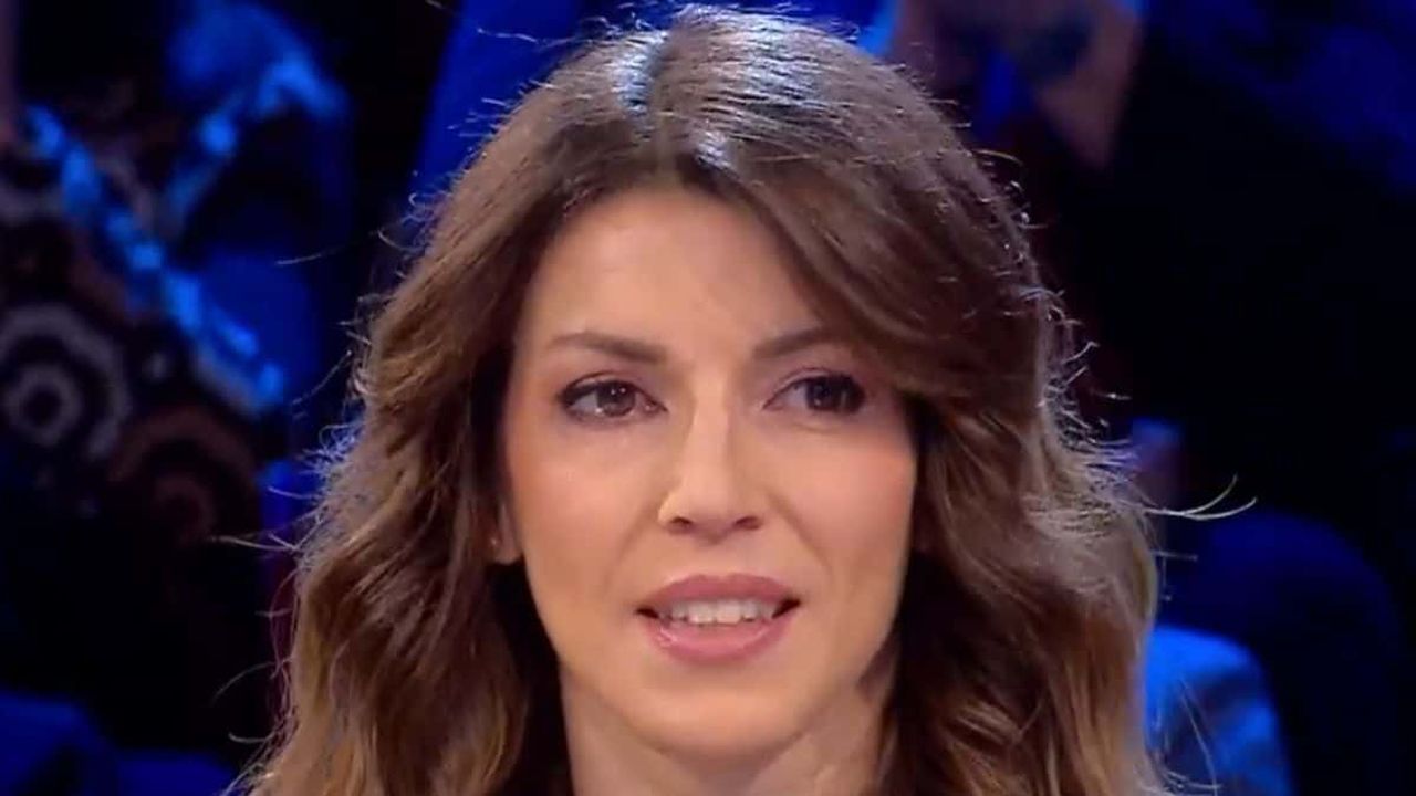 Elena rifiuta 100mila euro ad Affari tuoi: poi la partita si trasforma in un sogno. Cos’è successo stasera 11 febbraio 2026