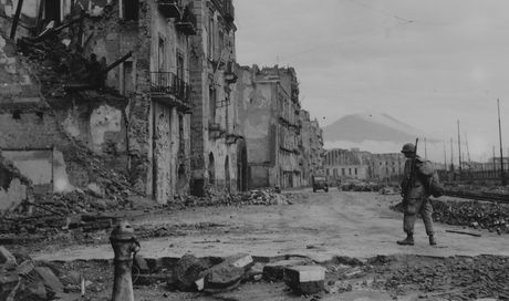 Roma 2016, Naples 44 di Francesco Patierno: trailer e Recensione in Anteprima