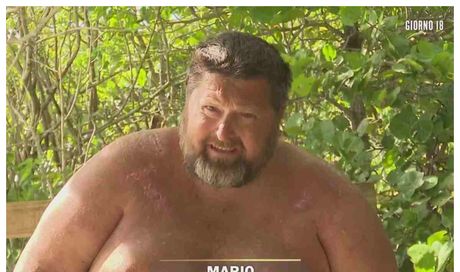 “Nuovo look, persi altri 28 kg in 75 giorni”. Mario Adinolfi e il cambiamento drastico dopo L’Isola dei Famosi