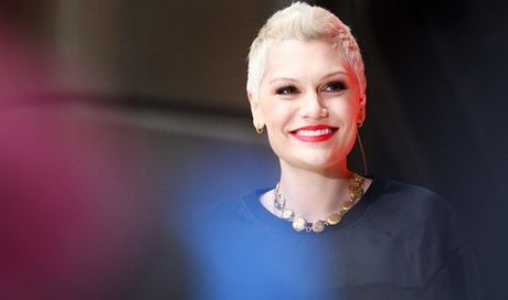 Jessie J, nuovo album Alive: tracklist e conferma duetto con Robin Thicke