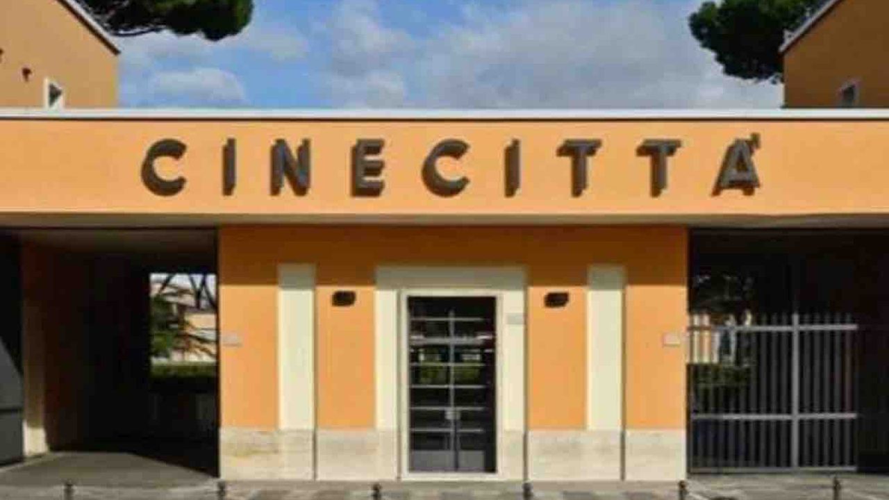 Cinecittà, ancora un blitz della Guardia di Finanza: bilanci 2022 e 2023 nel mirino, la situazione negli studi