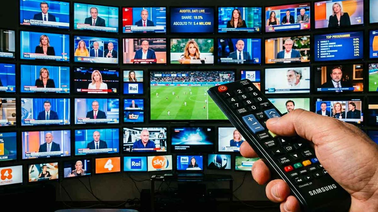 Gli ascolti non bastano più: se l’Auditel perde centralità, come si misura oggi il successo di un programma televisivo?