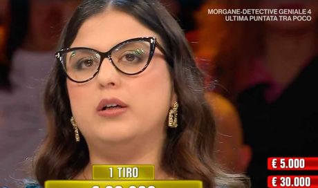 Affari Tuoi: Martina rifiuta 20.000 euro per due volte, accetta il cambio ma la partita finisce malissimo