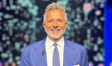 Giuseppe Brindisi: età, moglie e figli, laurea, dove vive. Tutto sul giornalista di Zona Bianca