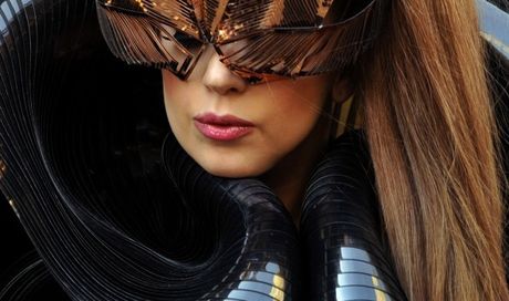 Lady Gaga, Posh Life: audio, testo e traduzione della canzone per le TLC