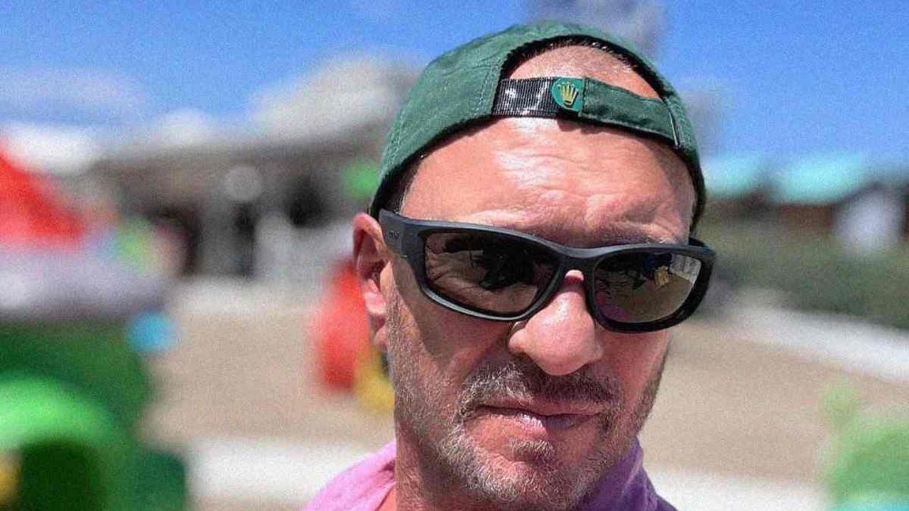“Biagio Antonacci ricoverato in ospedale”. Interviene il cantante, il video e la smentita