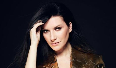 Lutto per Laura Pausini: chi era lo zio Ettore travolto e ucciso da un’auto