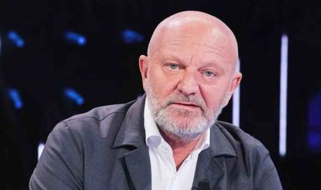 Andrea Pucci, fuga degli sponsor: dopo il dietrofront a Sanremo, annullato un evento aziendale con Conad | FOTO