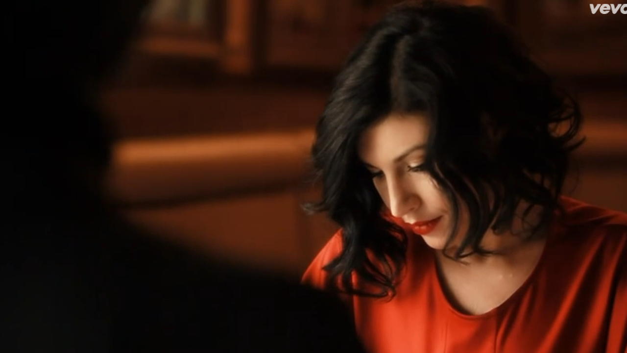 Giusy Ferreri: Ti porto a cena con me: video ufficiale ed esibizione 20 febbraio 2014