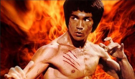 Bruce Lee in 10 film, citazioni e combattimenti