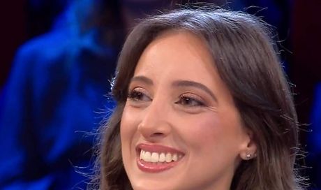 “Lo faccio per Herbert”: Ester rifiuta l’offerta ad Affari tuoi, ma la puntata di stasera 15 febbraio 2026 finisce malissimo