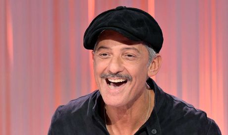 Fiorello in seconda serata su Raidue: la trattativa fra lo showman e Viale Mazzini prosegue, quanto c’è di vero e cosa potrebbe cambiare